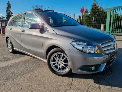 Gebraucht Mercedes B200 Edition 1 156 PS (114 kW) 2013 Grau Van / Kleinbus