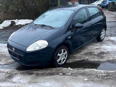 Blau Gebraucht 2011 Fiat Punto Kombi | 1.750 €