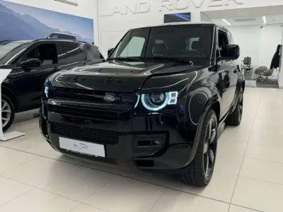 Gebraucht Land Rover Defender 300 PS (220 kW) 2025 Farbe: schwarz SUV