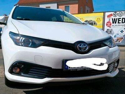 Toyota Auris Hybrid