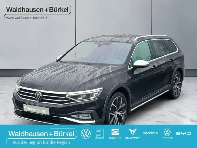 Gebraucht VW Passat Alltrack 200 PS (147 kW) 2023 Deep black perleffekt (metallic) Kombi