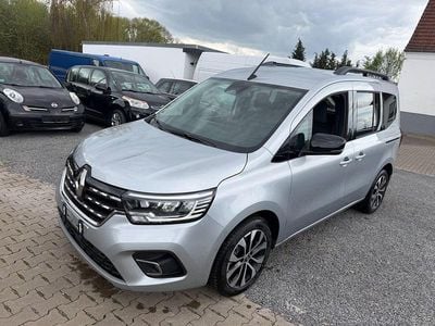 Usado Renault Kangoo Techno 131 HP (96 kW) 2023 Cinzento Monovolume