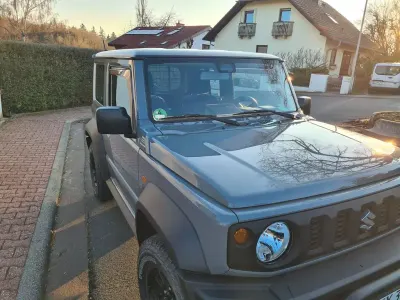 Gebraucht Suzuki Jimny 102 PS (75 kW) 2023 Grau SUV