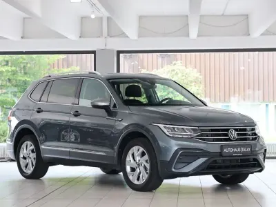 Gebraucht VW Tiguan Allspace Life 150 PS (110 kW) 2023 Grau(metallic) SUV