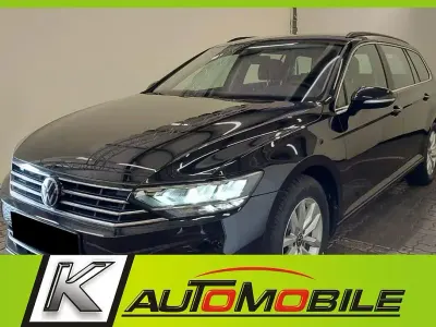 Gebraucht VW Passat Business 150 PS (110 kW) 2023 Schwarz Kombi