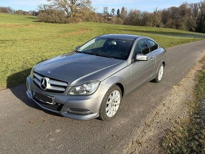 Gebraucht Mercedes C180 156 PS (114 kW) 2012 Grau Coupé