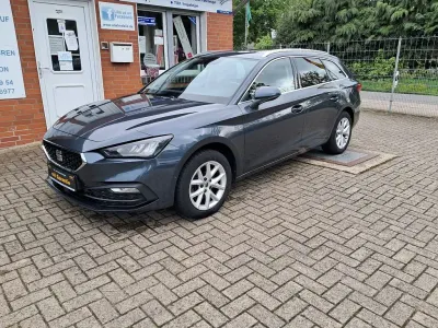 Gebraucht Seat Leon Style 150 PS (110 kW) 2022 Grau Limousine