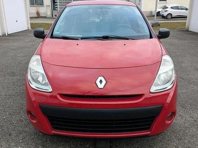 Gebraucht Renault Clio II Expression 75 PS (55 kW) 2010 Rot Limousine