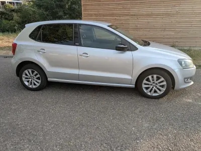 Gebraucht VW Polo Style 90 PS (66 kW) 2011 Silber Kleinwagen
