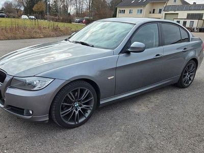 Gebraucht BMW 318 Sport Line 143 PS (105 kW) 2010 Grau Limousine