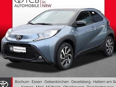 Neu Toyota Aygo X 72 PS (52 kW) 2025 Blau SUV