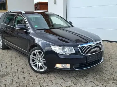 Używany Skoda Superb Elegance 170 KM (125 kW) 2010 Czarny Kombi