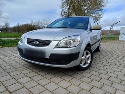 Gebraucht Kia Rio 97 PS (71 kW) 2008 Silber Kleinwagen
