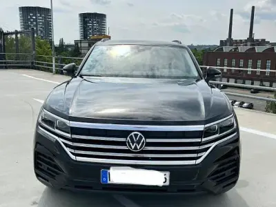 Gebraucht VW Touareg 231 PS (169 kW) 2025 Schwarz SUV