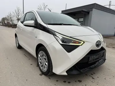Gebraucht Toyota Aygo X-play 72 PS (52 kW) 2019 Weiß Kleinwagen
