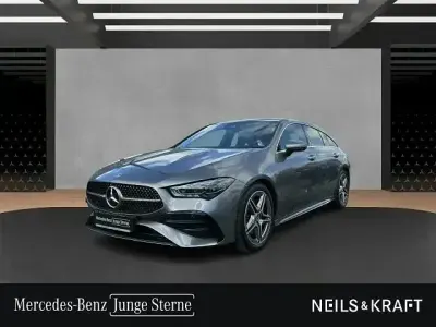 Gebraucht Mercedes CLA200 AMG 150 PS (110 kW) 2024 Metalliclack mountaingrau Kombi