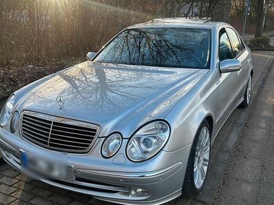 Gebraucht Mercedes E500 Avantgarde 306 PS (225 kW) 2002 Silber Limousine