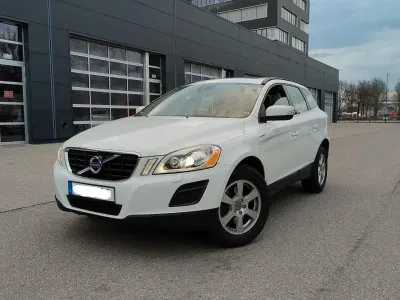 Occasion Volvo XC60 Momentum 163 ch (119 kW) 2012 Blanc SUV