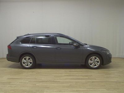 Second-hand VW Golf VIII Life 116 CP (85 kW) 2022 Gri Break