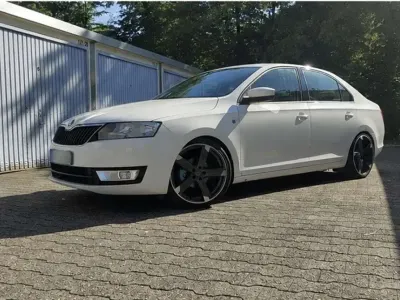 Gebraucht Skoda Rapid Ambition 86 PS (63 kW) 2013 Kleinwagen