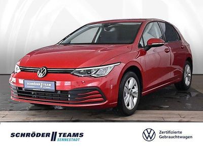 Gebraucht VW Golf VII Life 150 PS (110 kW) 2021 Kings red metallic Kleinwagen