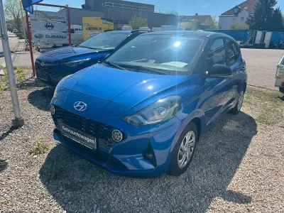 Gebraucht Hyundai i10 67 PS (49 kW) 2020 Blau Kleinwagen