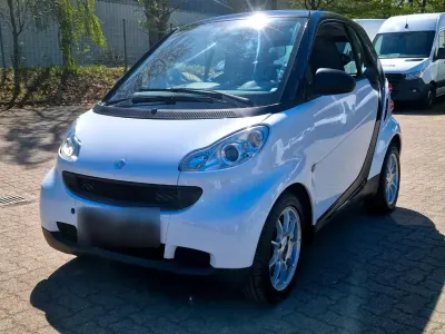 Gebraucht Smart ForTwo Coupé 61 PS (44 kW) 2009 Weiß Coupé