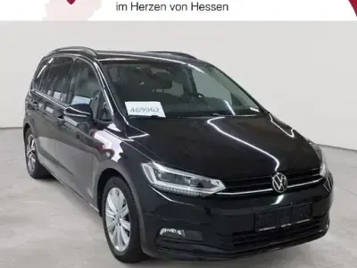 Gebraucht VW Touran Highline 150 PS (110 kW) 2024 Deep black perleffekt Van / Kleinbus