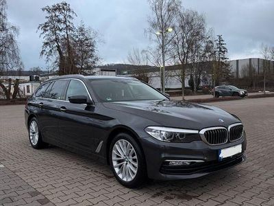 Gebraucht BMW 520 Sport Line 190 PS (139 kW) 2018 Grau Kombi