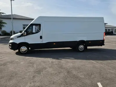 Gebraucht Iveco Daily 170 PS (125 kW) 2015 Weiß Limousine