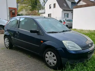 Usata Ford Fiesta 77 CV (56 kW) 2003 Blu Utilitaria