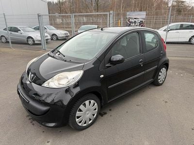 Usata Peugeot 107 68 CV (50 kW) 2010 Nero Utilitaria