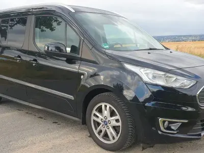 Gebraucht Ford Tourneo Connect Titanium 120 PS (88 kW) 2018 Schwarz Van / Kleinbus