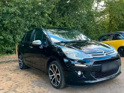 Gebraucht Citroën C3 100 PS (73 kW) 2015 Schwarz Kleinwagen