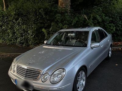 Mercedes E240