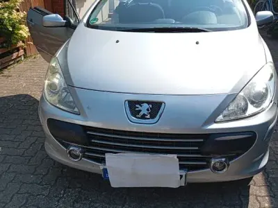 Gebraucht Peugeot 307 CC Tendance 136 PS (100 kW) 2006 Silber Cabrio
