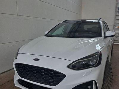 Second-hand Ford Focus ST-Line 150 CP (110 kW) 2018 Alb Break