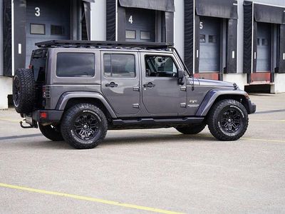 Second-hand Jeep Wrangler Unlimited Sahara 200 CP (147 kW) 2017 Gri SUV