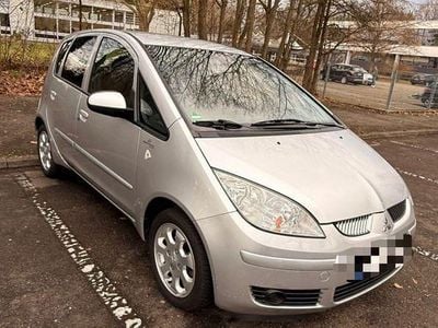 Gebraucht Mitsubishi Colt Invite 95 PS (69 kW) 2006 Silber Van / Kleinbus