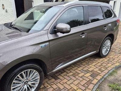 Mitsubishi Outlander P-HEV