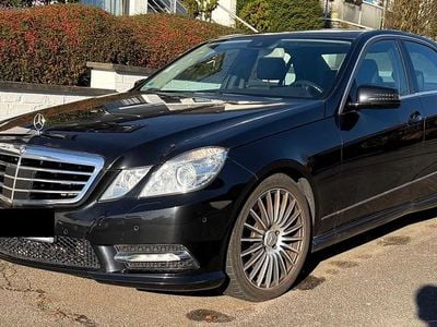 Gebraucht Mercedes E300 Avantgarde 204 PS (150 kW) 2012 Schwarz Limousine