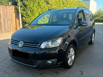Gebraucht VW Touran Match 140 PS (102 kW) 2014 Schwarz Van / Kleinbus