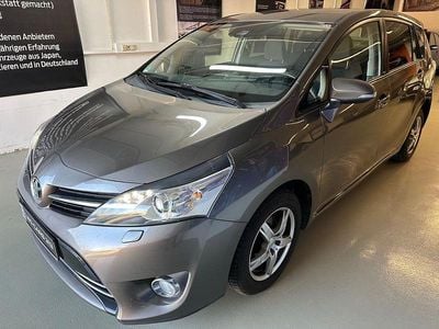 Gebraucht Toyota Verso Edition-S 147 PS (108 kW) 2017 Grau Van / Kleinbus