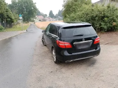Gebraucht Mercedes B200 156 PS (114 kW) 2018 Schwarz Kleinwagen