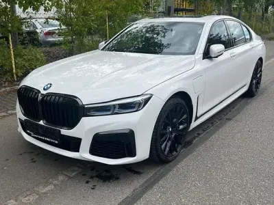 Gebraucht BMW 745e M Sport 286 PS (210 kW) 2019 Weiß Limousine