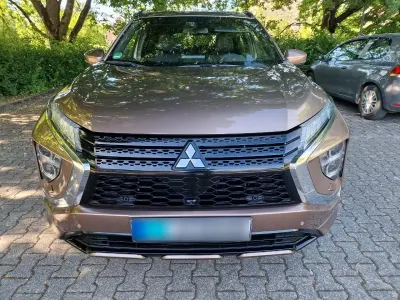 Gebraucht Mitsubishi Eclipse Cross Select 188 PS (138 kW) 2022 Braun SUV