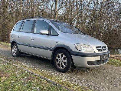 Gebraucht Opel Zafira Njoy 97 PS (71 kW) 2004 Silber Van / Kleinbus