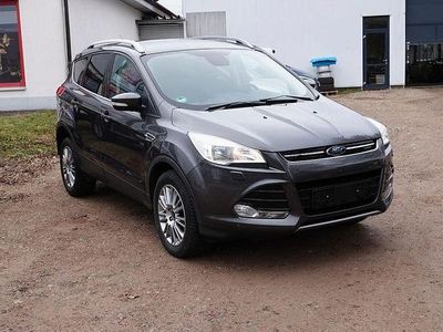Grau Gebraucht 2016 Ford Kuga Titanium SUV | 9.500 € (Guter Preis)