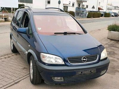 gebraucht Opel Zafira Benziner