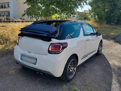 Weiß Gebraucht 2013 Citroën DS3 Cabriolet Cabrio | 8.333 €